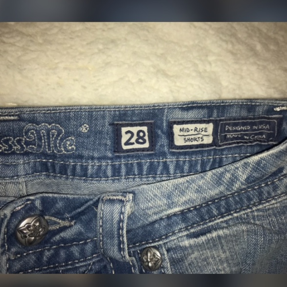 Miss Me Distressed Jean Shorts | Size 28 |  Bling - Picture 7 of 8